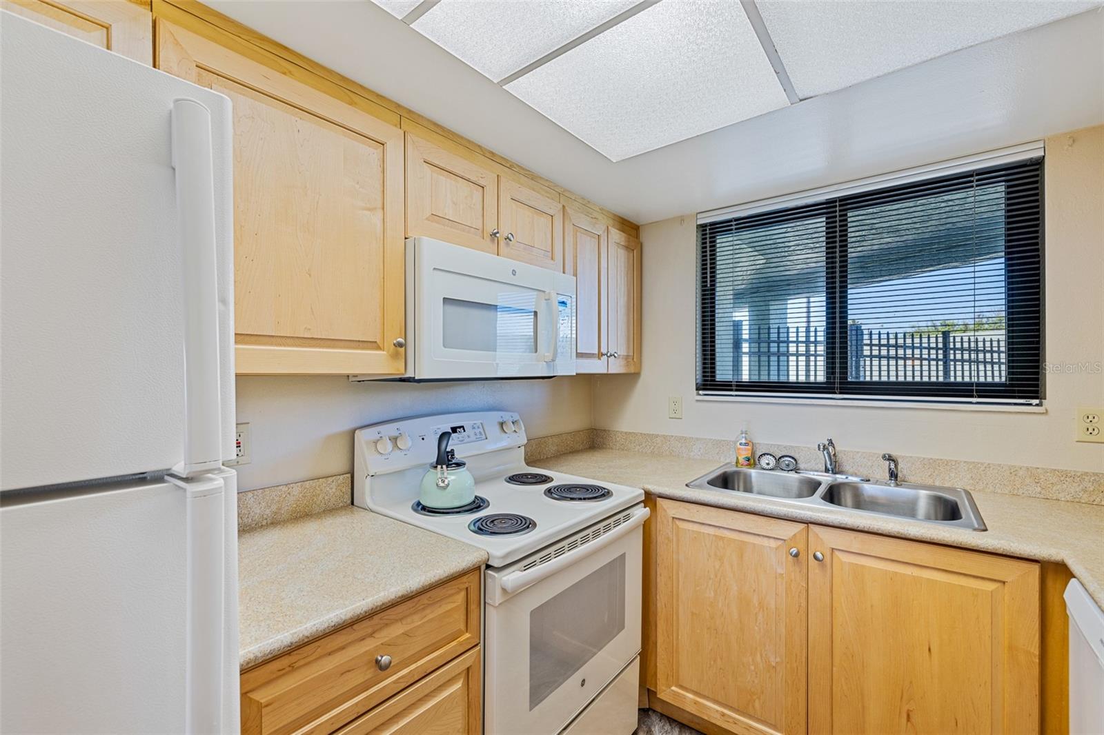 Image 11 of 31 For 3405 Atlantic Avenue 101