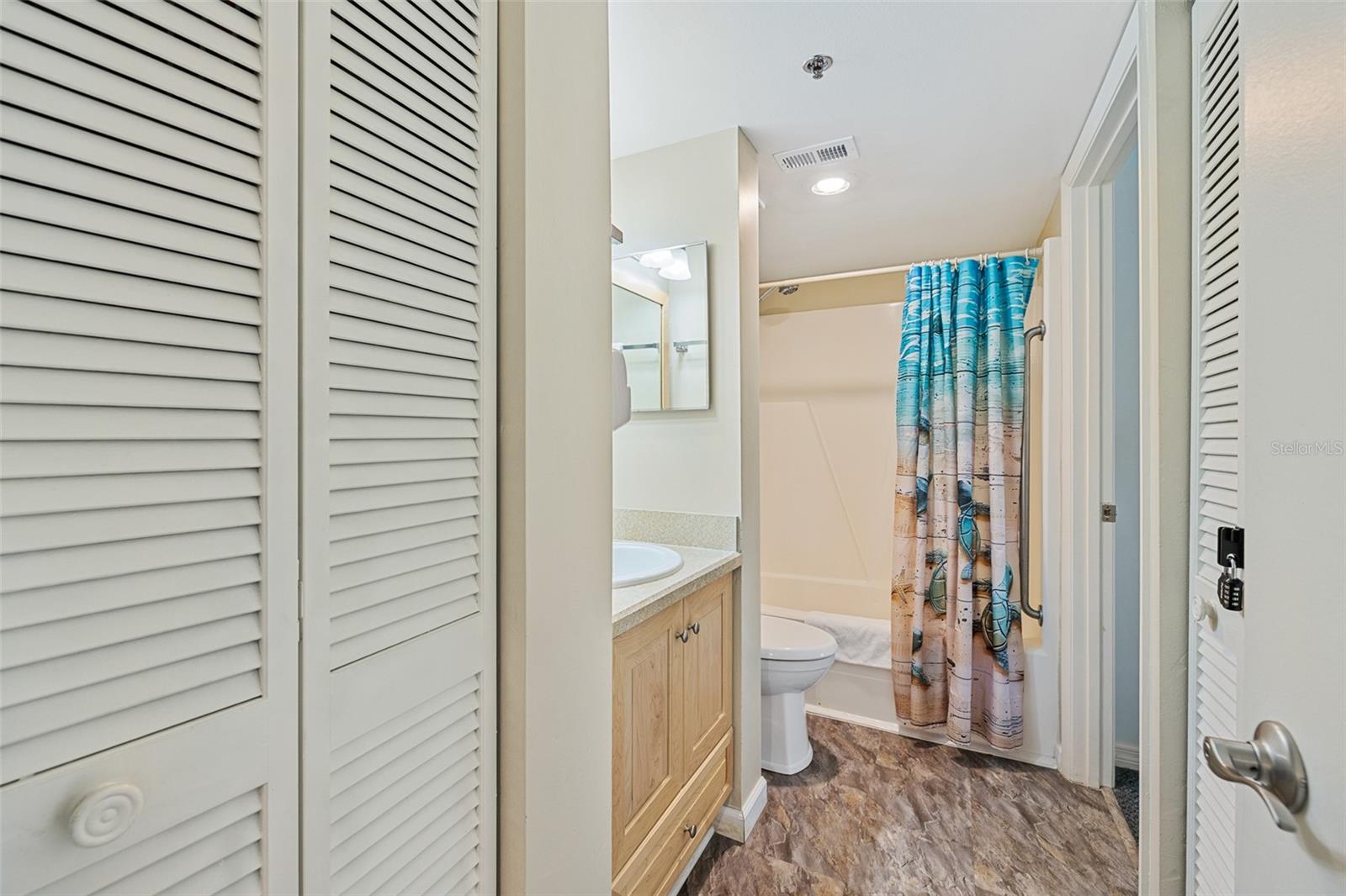 Image 17 of 31 For 3405 Atlantic Avenue 101