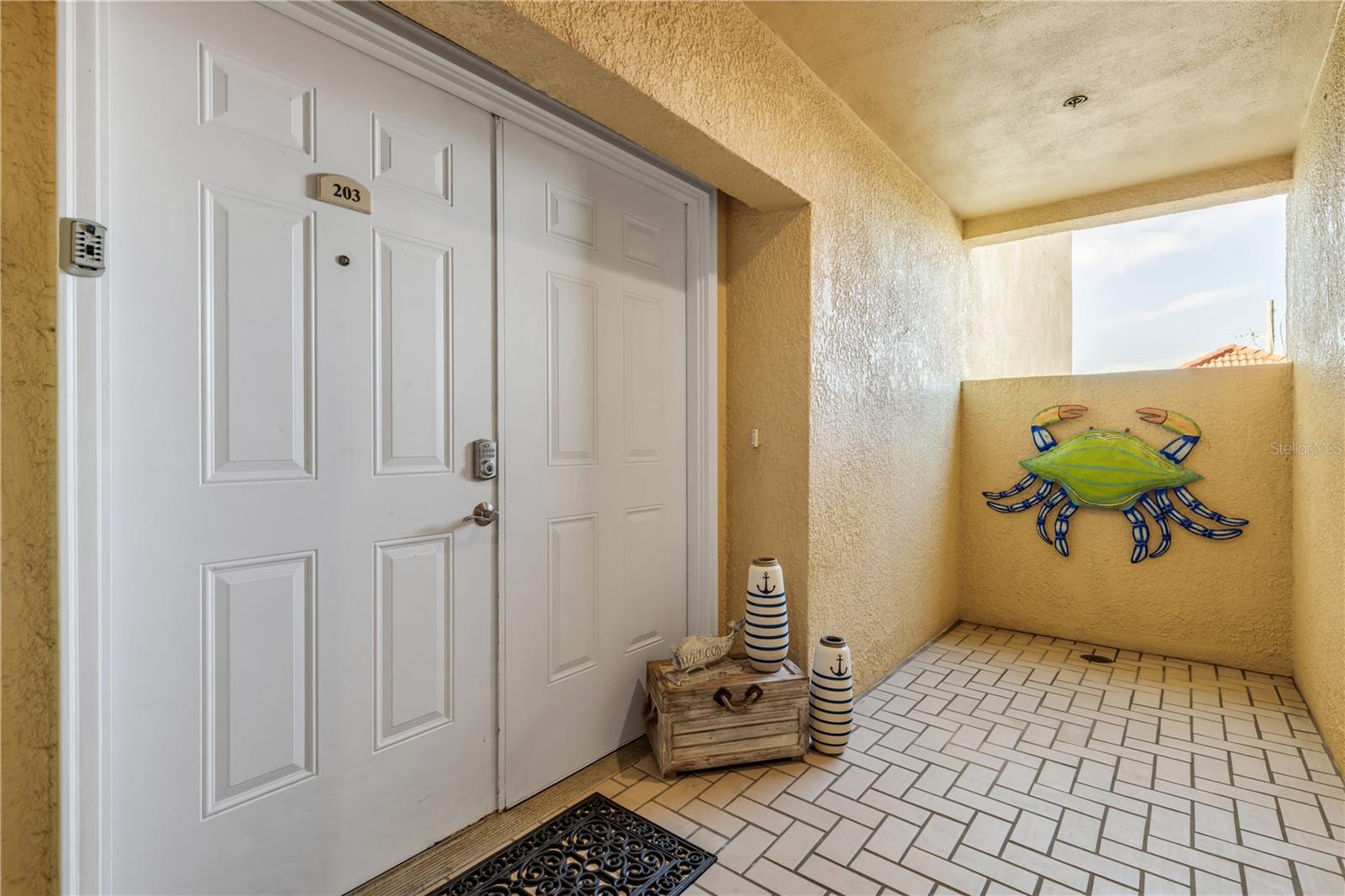 Image 7 of 59 For 701 Atlantic Avenue 203