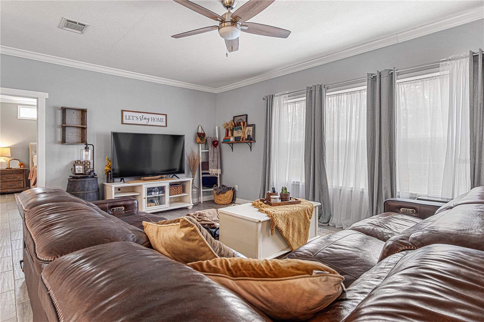 Image 25 of 65 For 3729 Honey Dew Lane