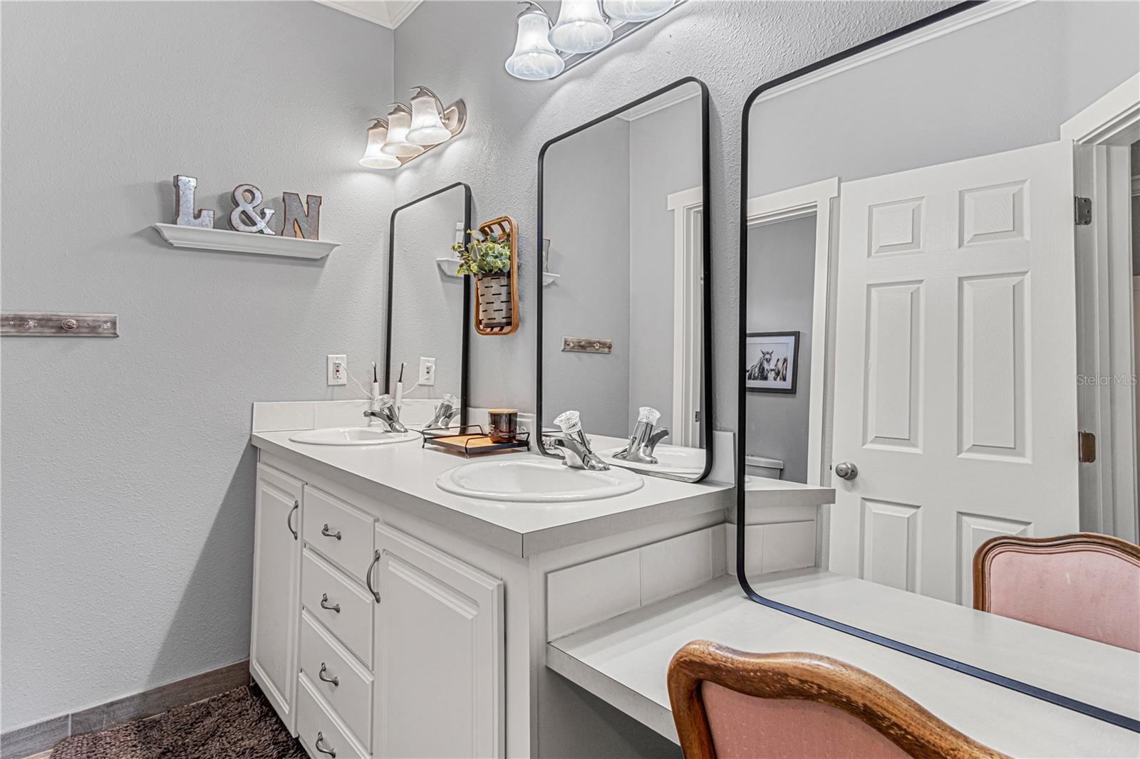 Image 27 of 65 For 3729 Honey Dew Lane