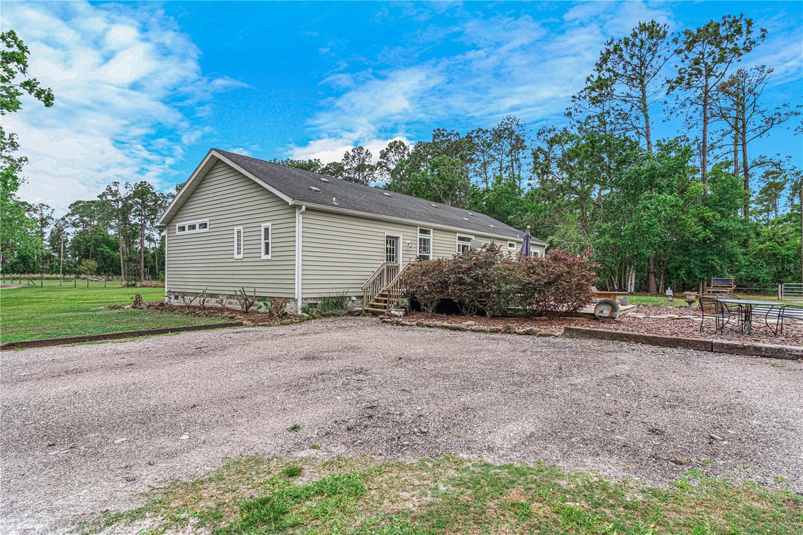 Image 3 of 65 For 3729 Honey Dew Lane