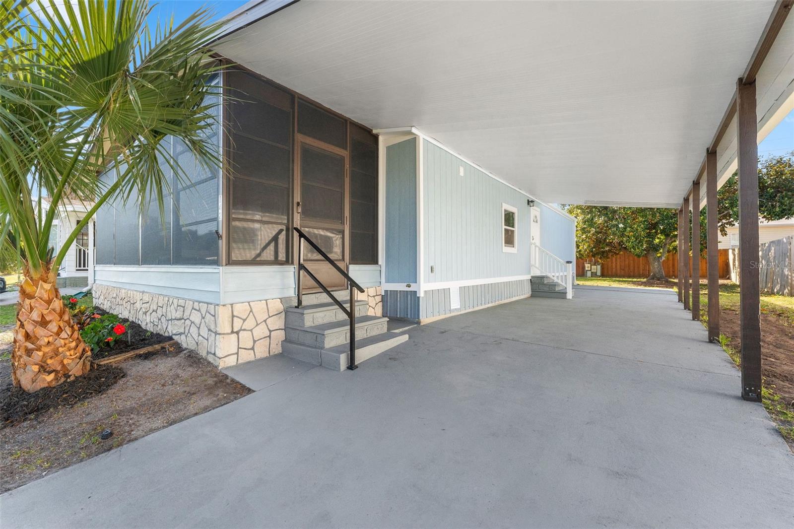 Image 2 of 39 For 142 Indian River Drive N