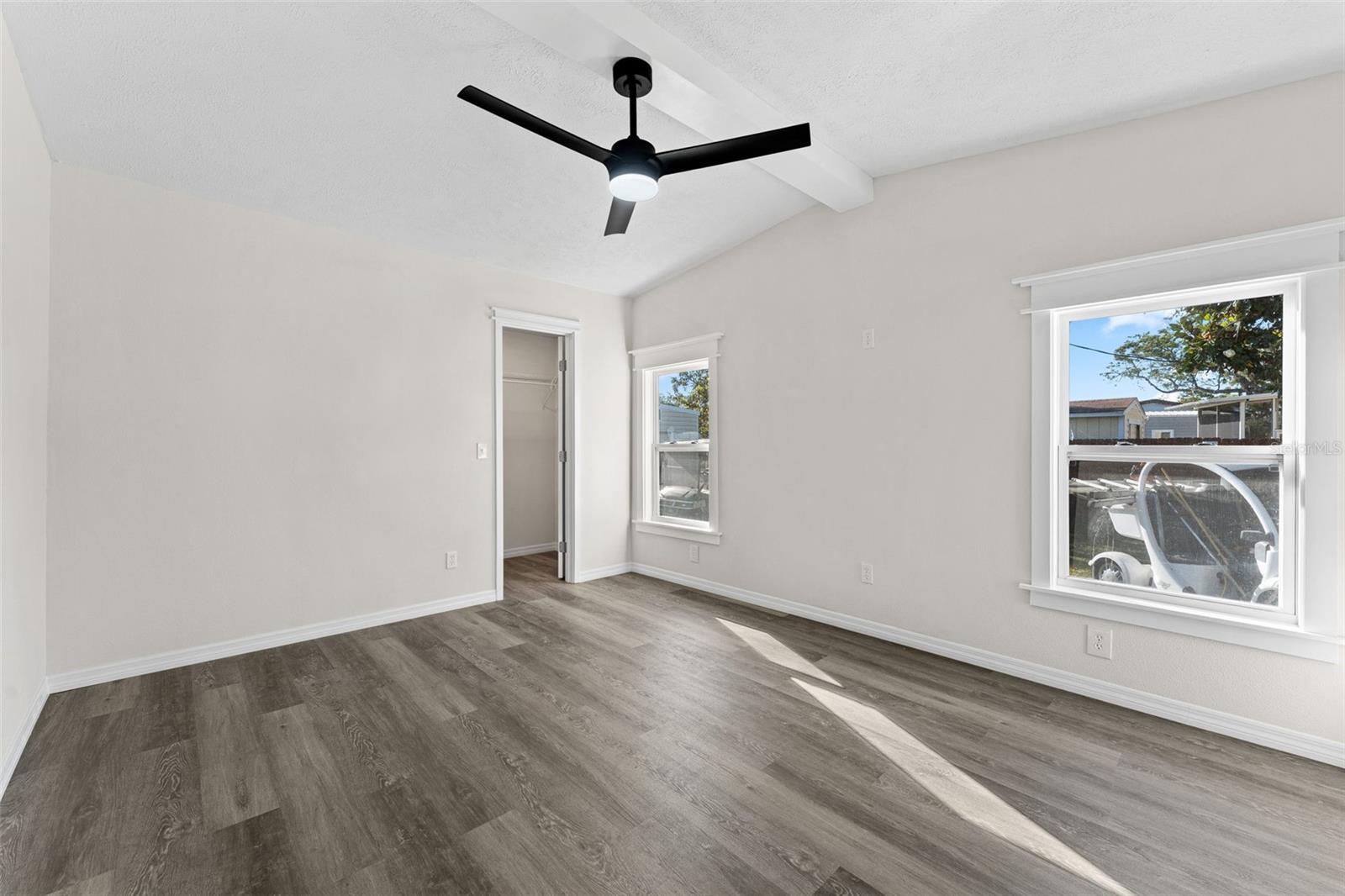 Image 20 of 39 For 142 Indian River Drive N