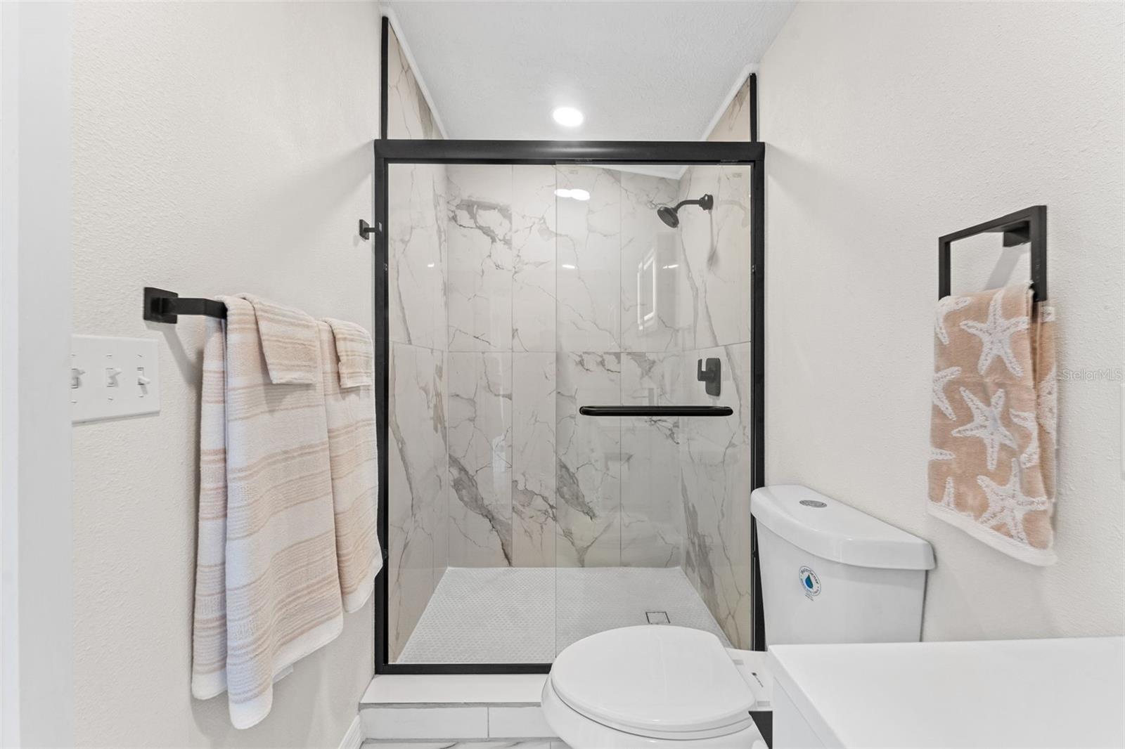 Image 24 of 39 For 142 Indian River Drive N