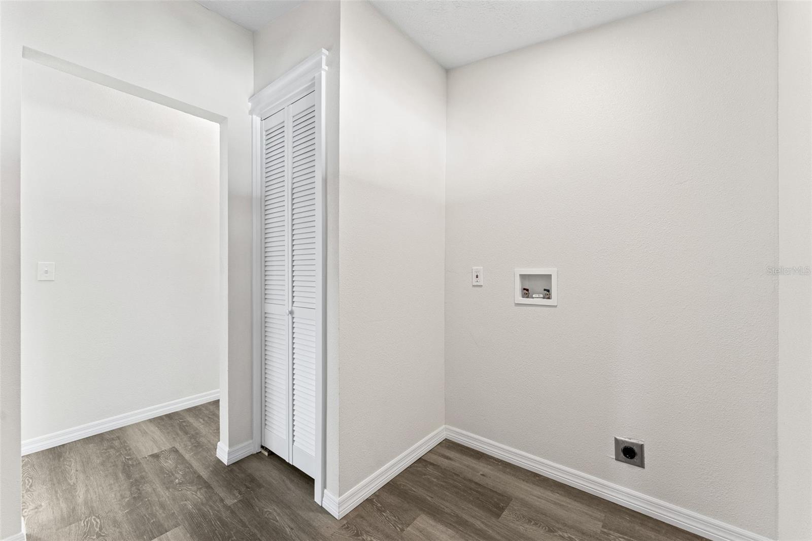 Image 25 of 39 For 142 Indian River Drive N