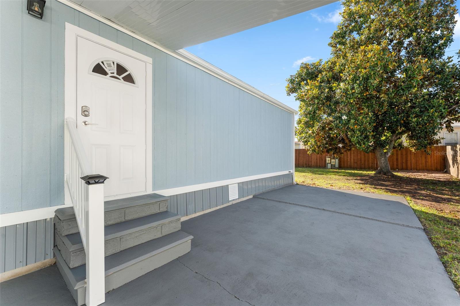 Image 26 of 39 For 142 Indian River Drive N