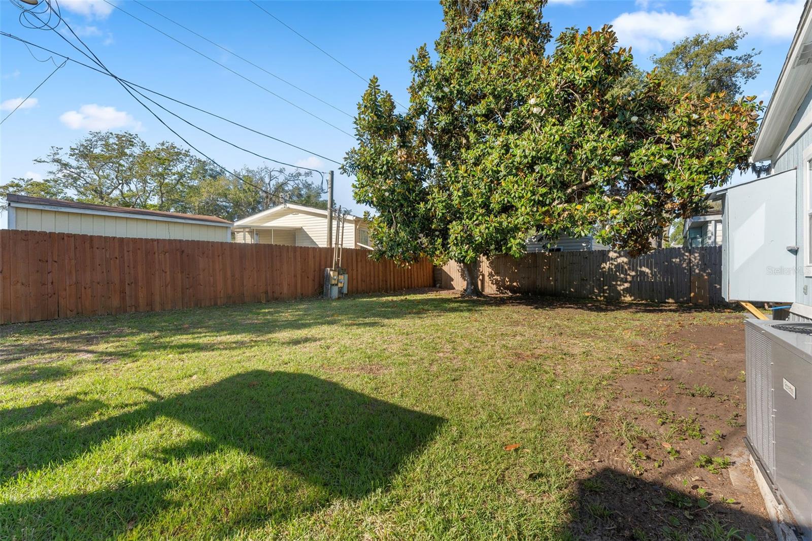 Image 27 of 39 For 142 Indian River Drive N