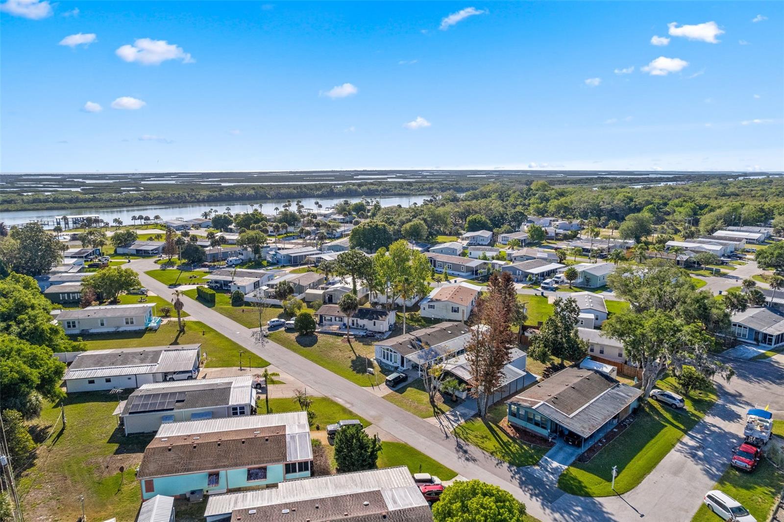 Image 30 of 39 For 142 Indian River Drive N