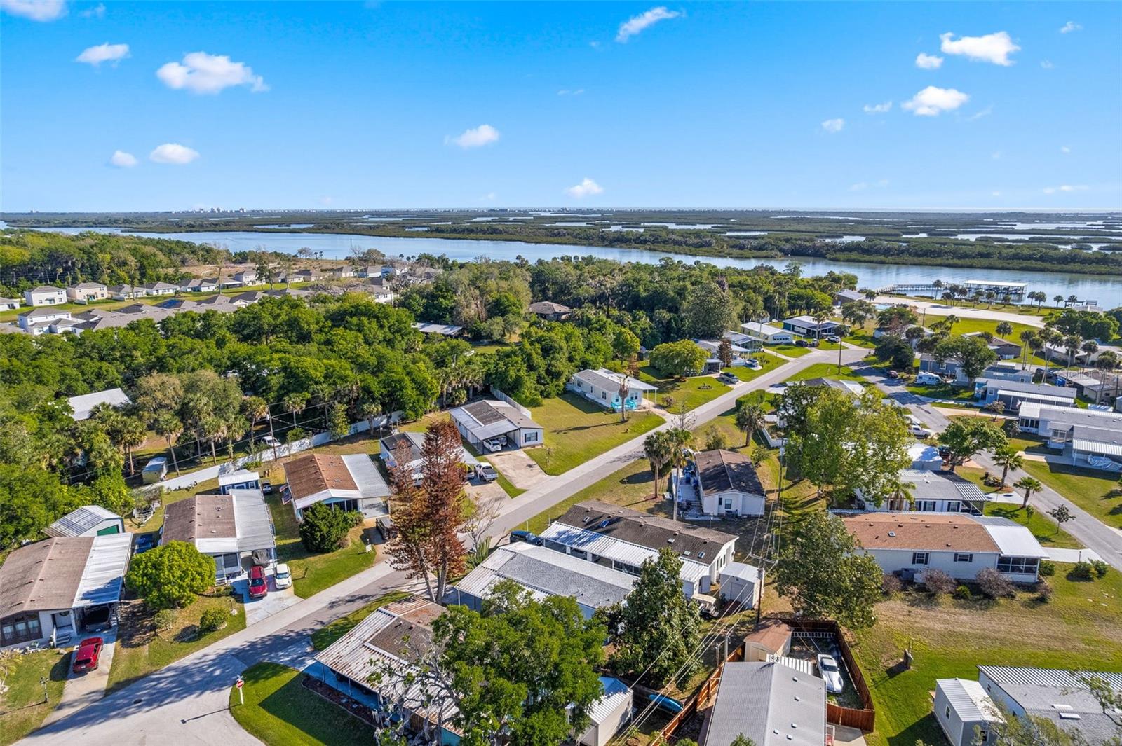 Image 32 of 39 For 142 Indian River Drive N