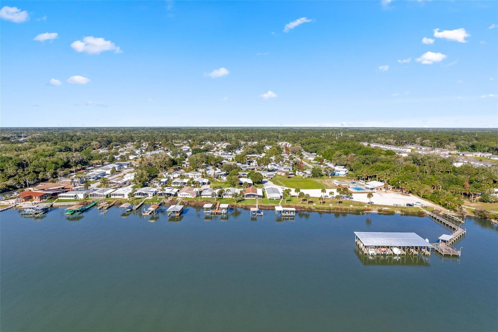 Image 35 of 39 For 142 Indian River Drive N