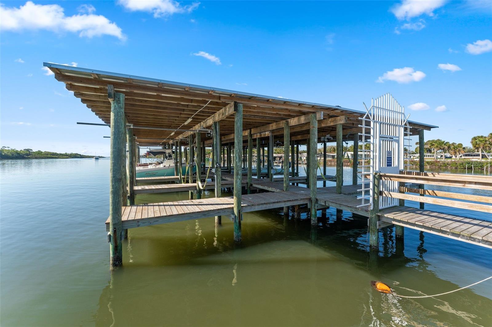 Image 38 of 39 For 142 Indian River Drive N