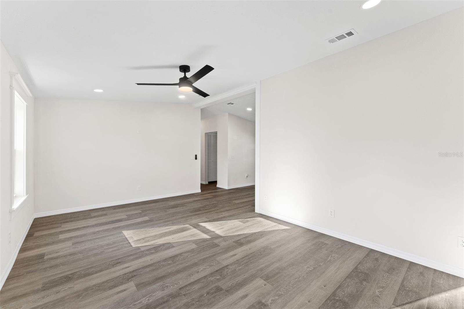 Image 7 of 39 For 142 Indian River Drive N