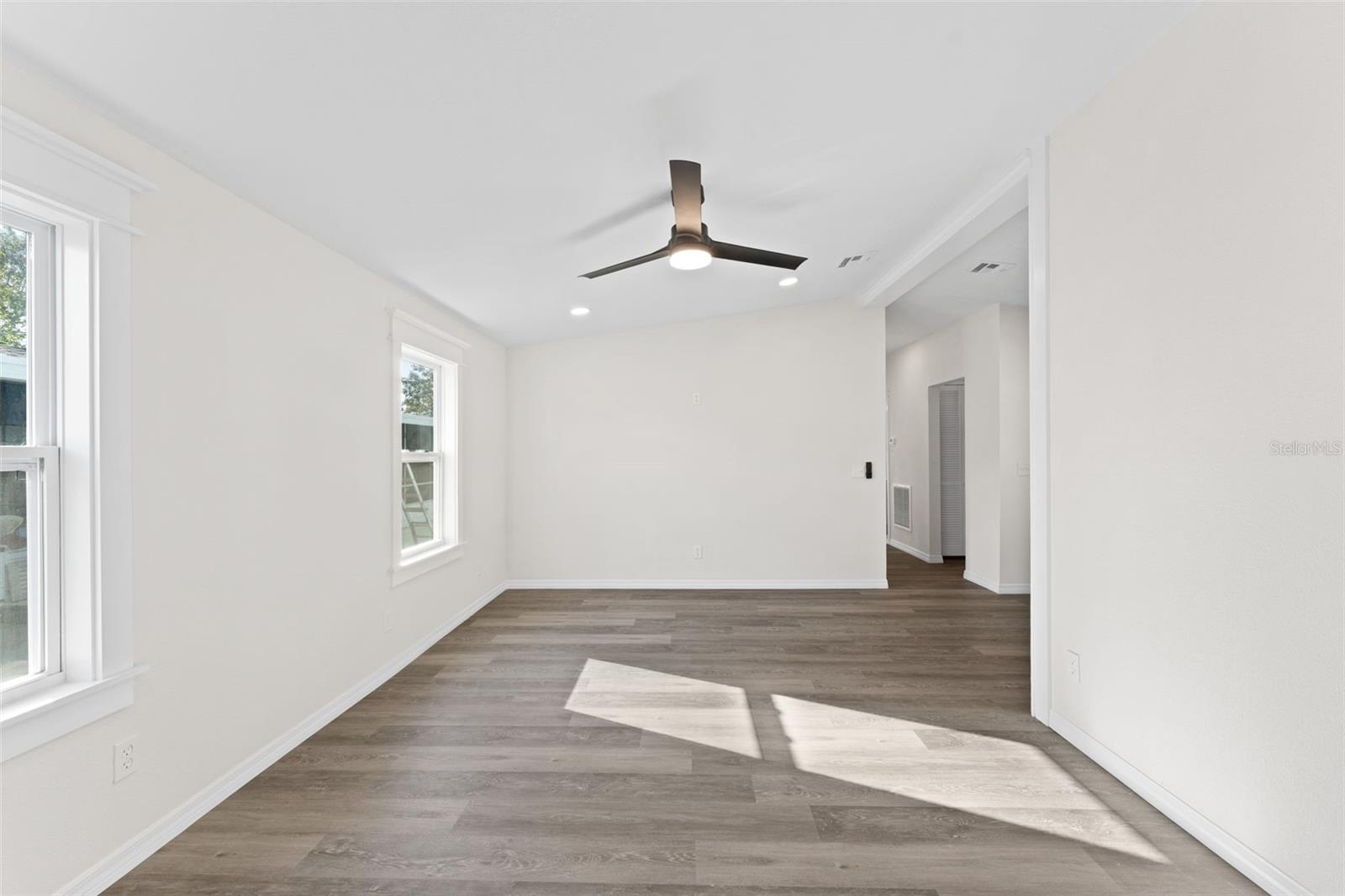 Image 8 of 39 For 142 Indian River Drive N