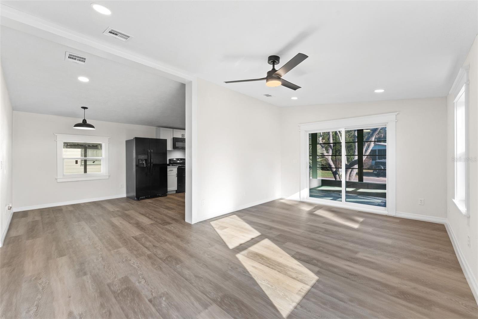 Image 9 of 39 For 142 Indian River Drive N