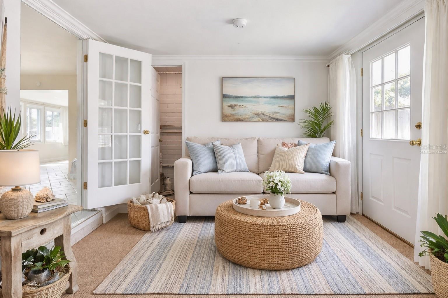 Image 10 of 50 For 480 Carolyn Street