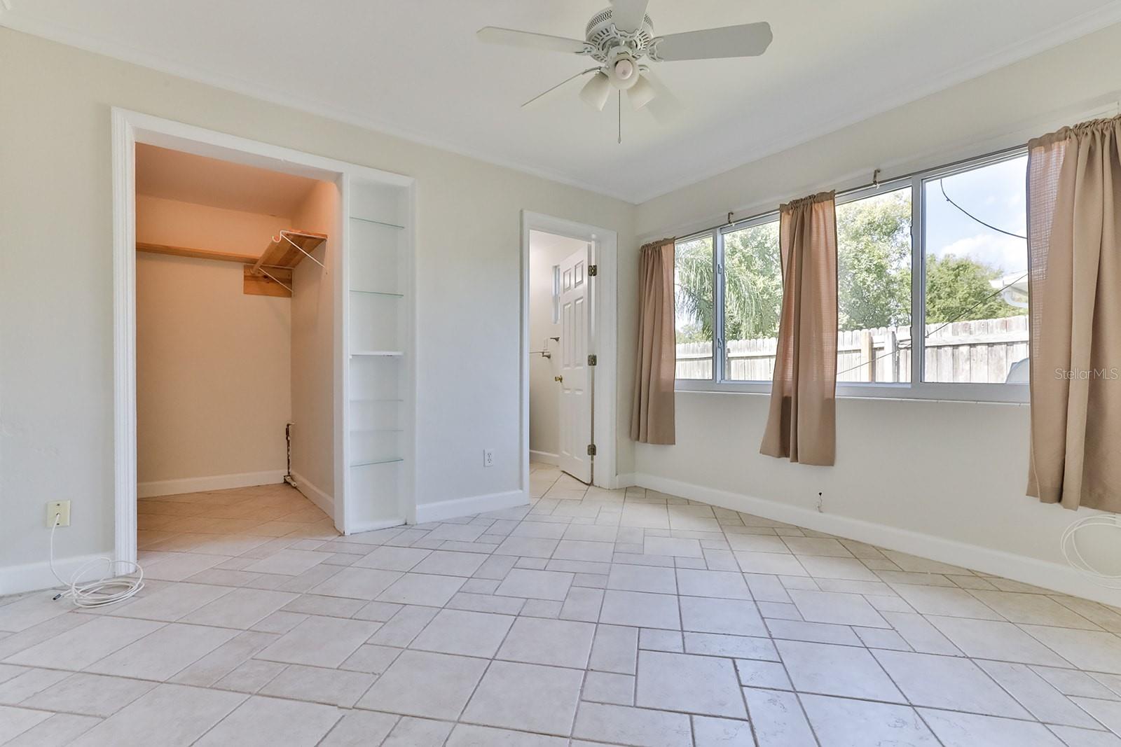 Image 18 of 50 For 480 Carolyn Street