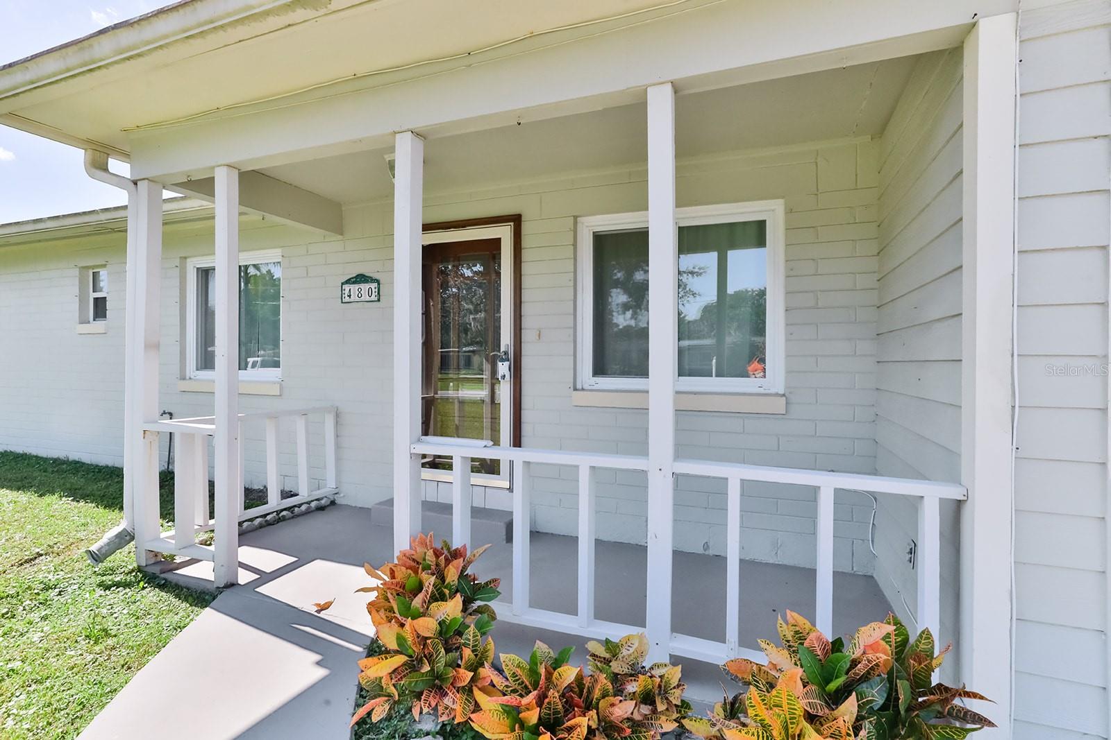 Image 2 of 50 For 480 Carolyn Street