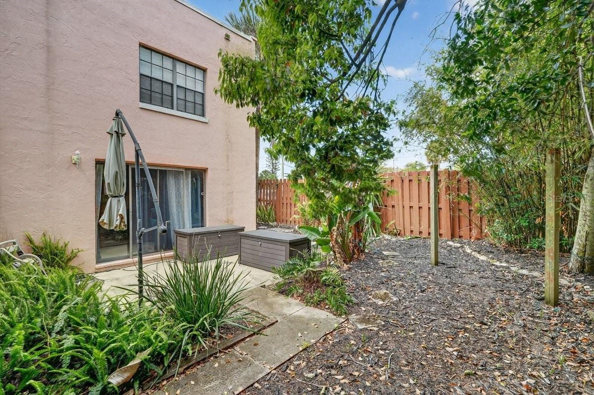 Image 11 of 41 For 128 Mitchell Place 1