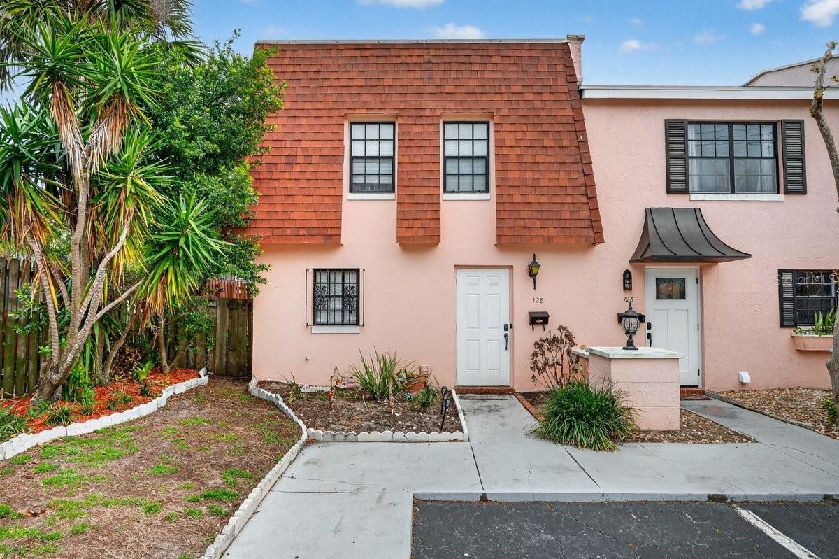 Image 15 of 41 For 128 Mitchell Place 1