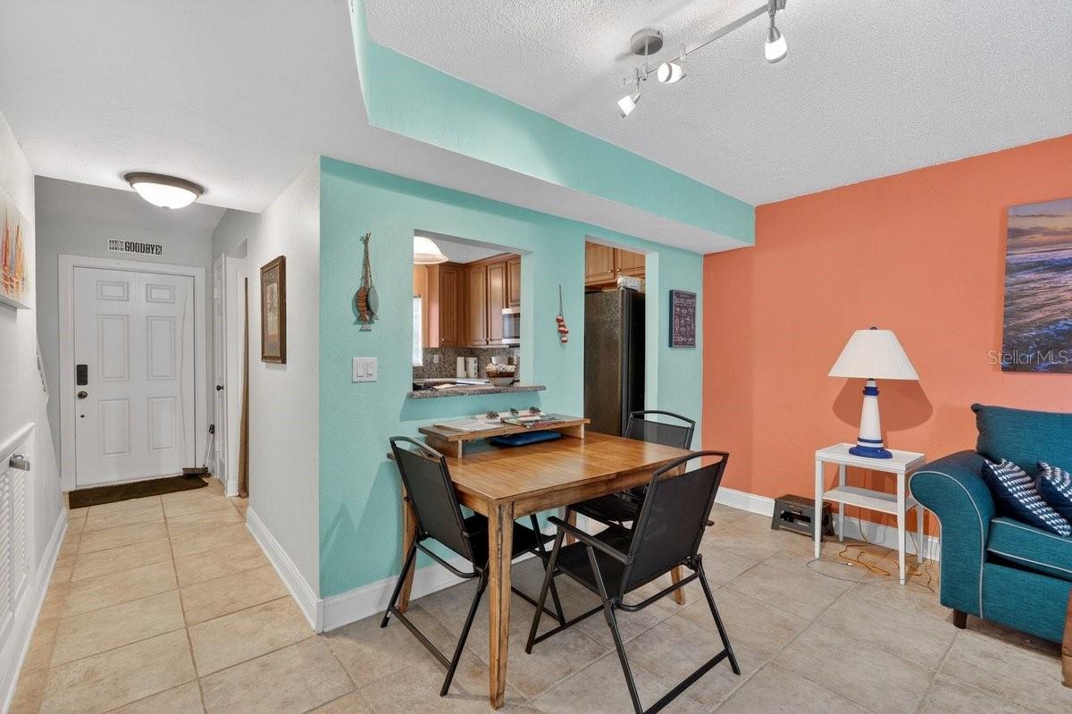 Image 22 of 41 For 128 Mitchell Place 1