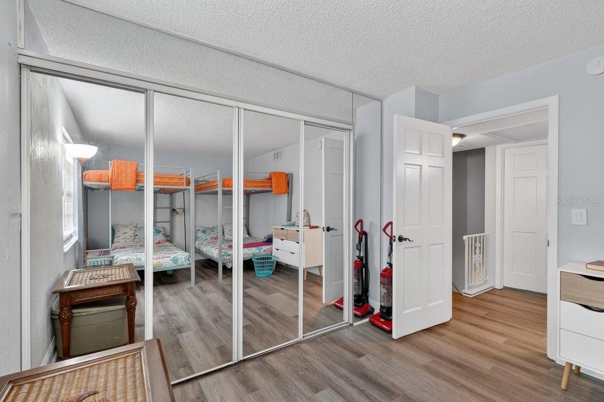 Image 27 of 41 For 128 Mitchell Place 1