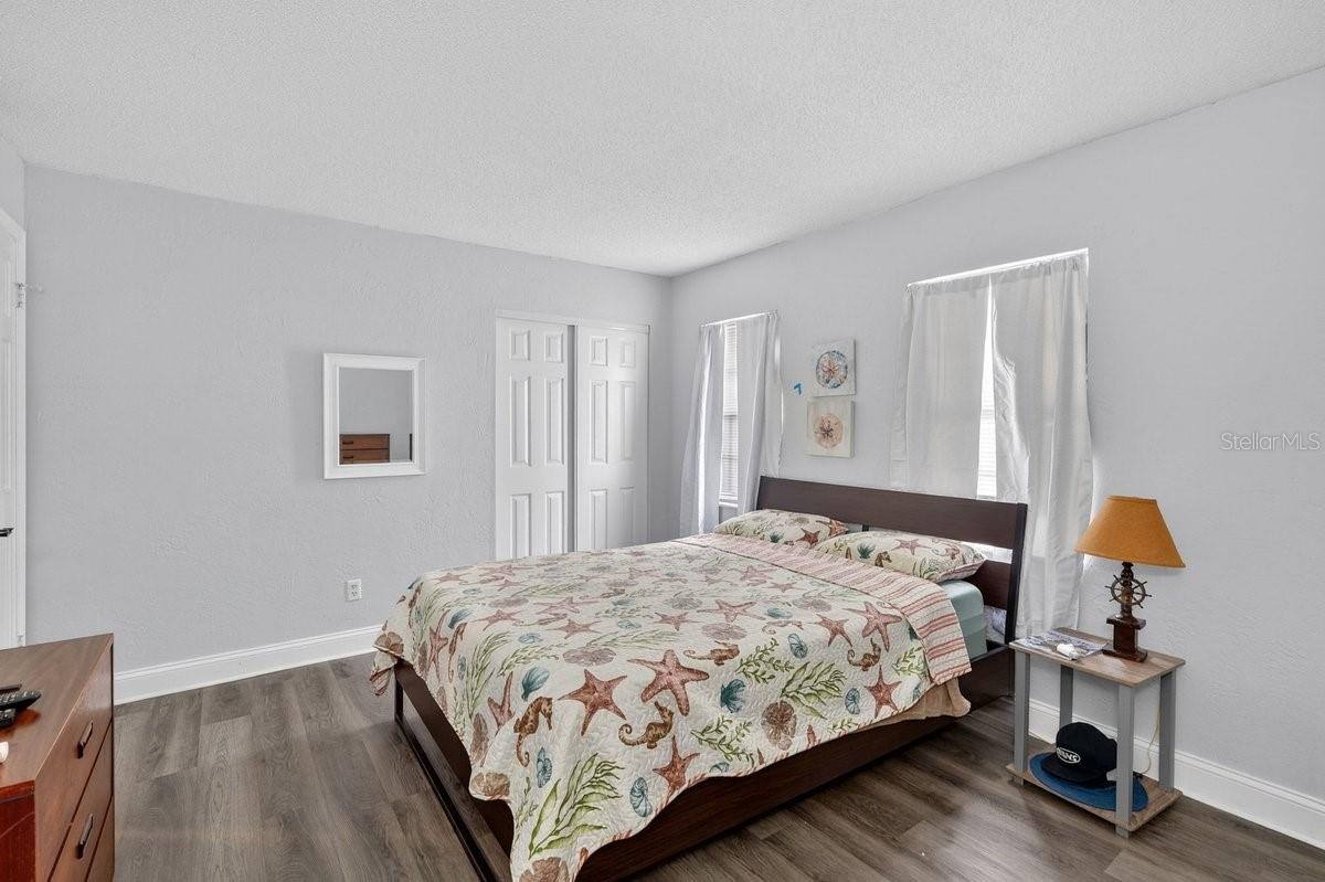 Image 28 of 41 For 128 Mitchell Place 1