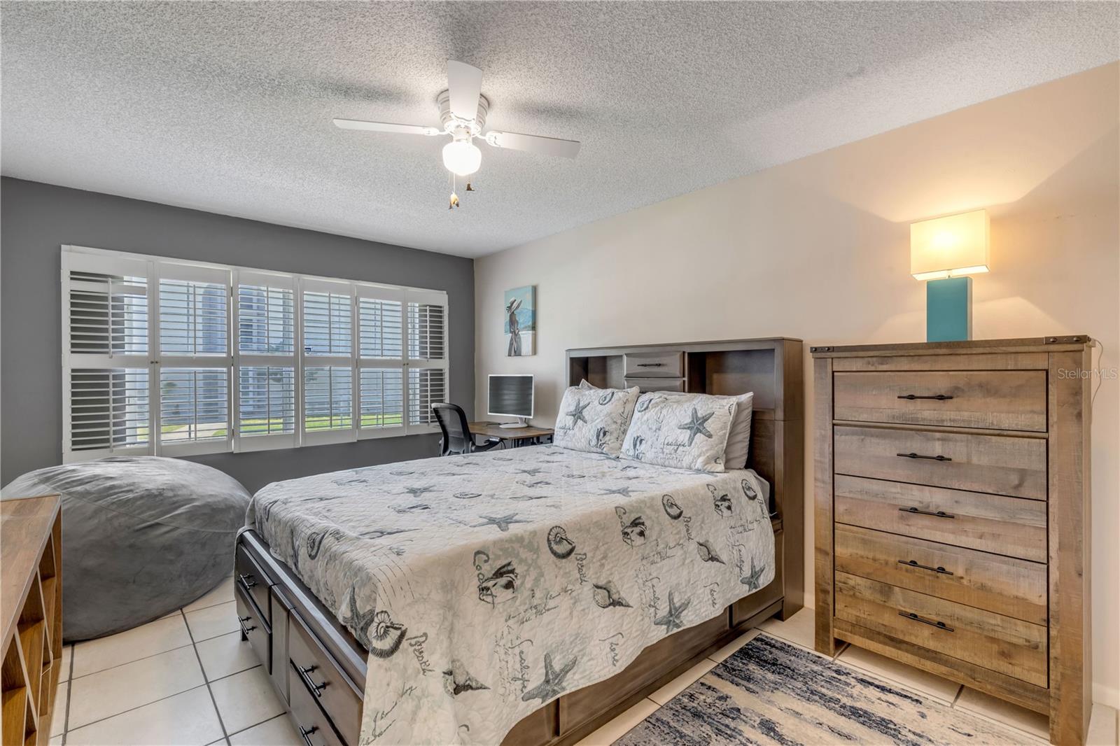 Image 22 of 41 For 3800 Saxon Drive A7