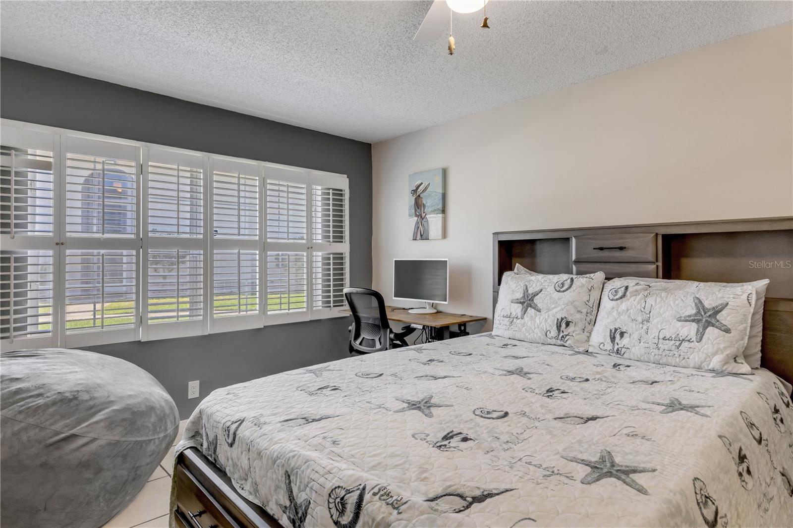 Image 24 of 41 For 3800 Saxon Drive A7