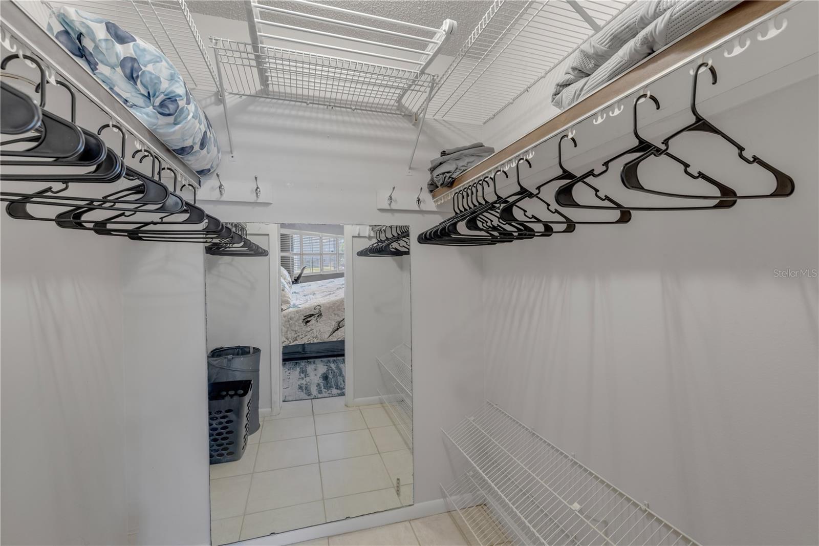 Image 26 of 41 For 3800 Saxon Drive A7