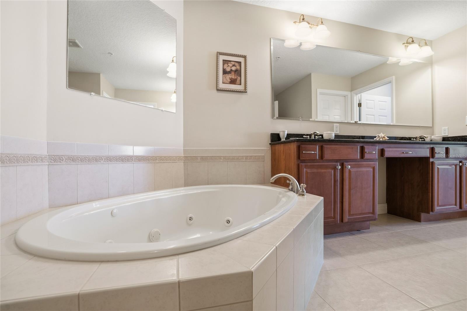 Image 23 of 51 For 1705 Atlantic Avenue 701