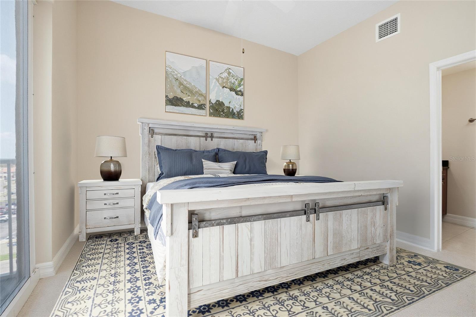 Image 26 of 51 For 1705 Atlantic Avenue 701