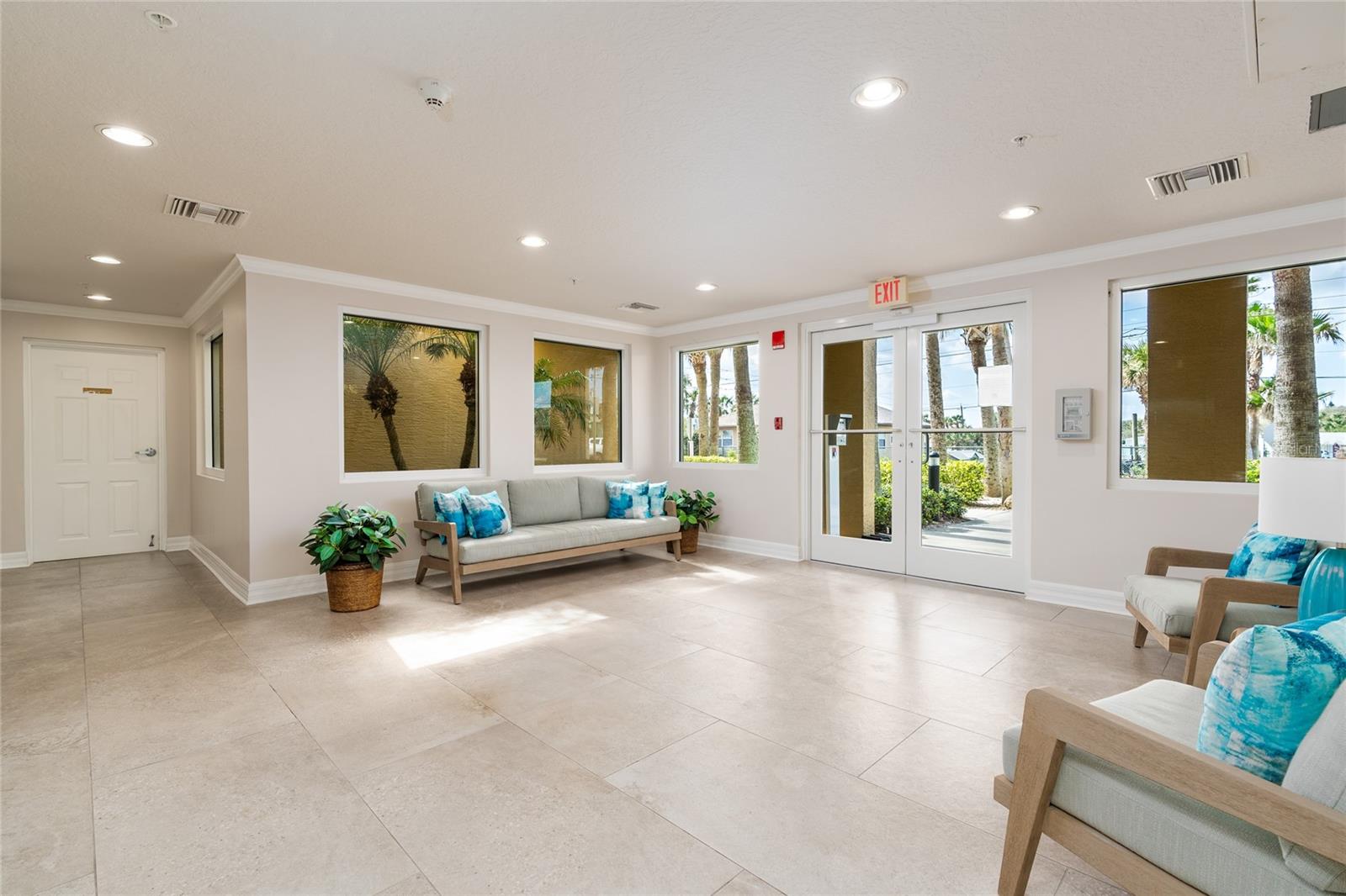 Image 6 of 51 For 1705 Atlantic Avenue 701