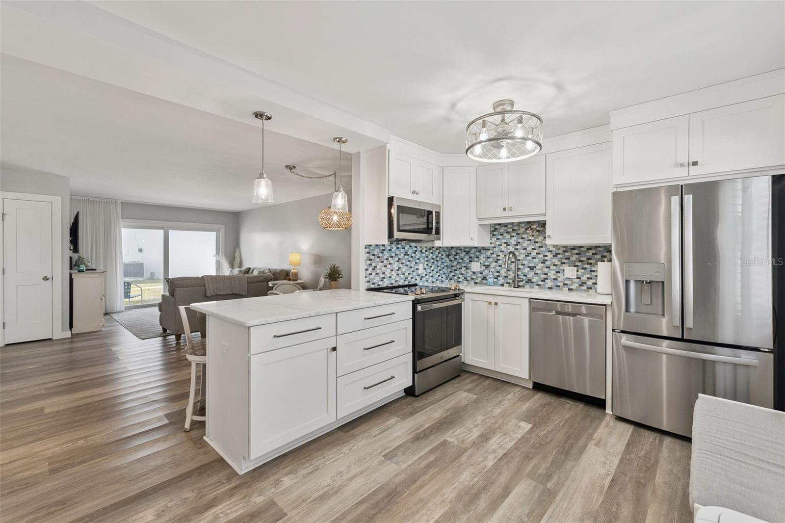 Image 15 of 40 For 513 Atlantic Avenue 33