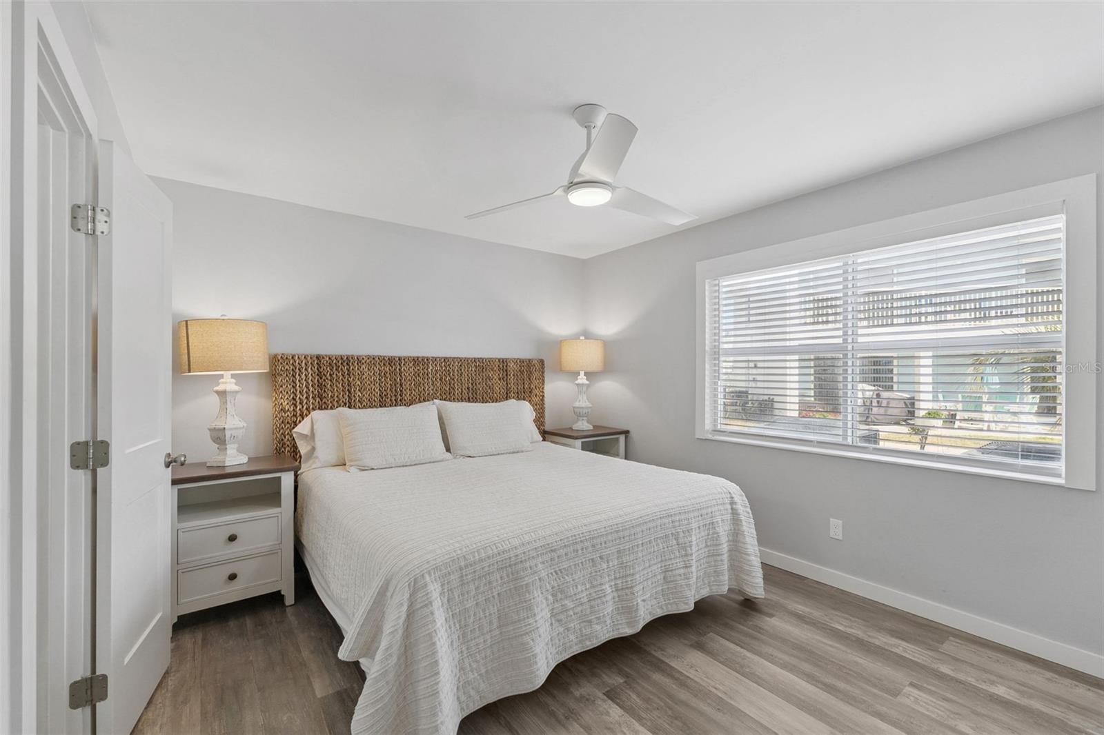 Image 19 of 40 For 513 Atlantic Avenue 33