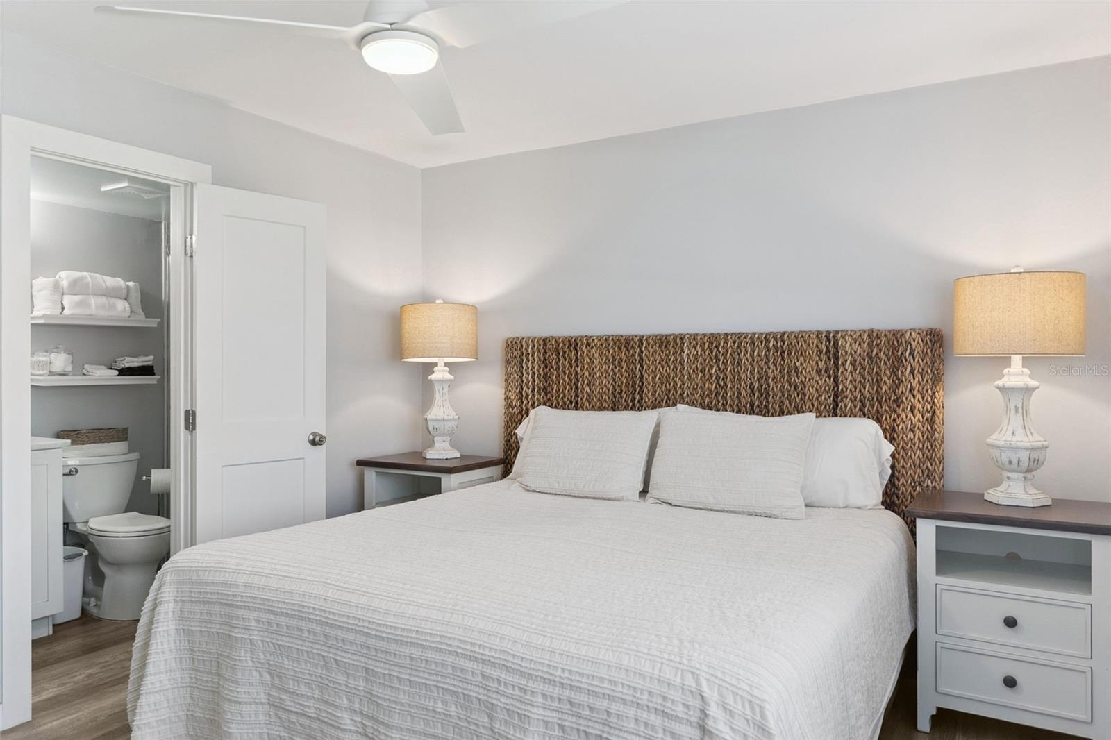 Image 20 of 40 For 513 Atlantic Avenue 33