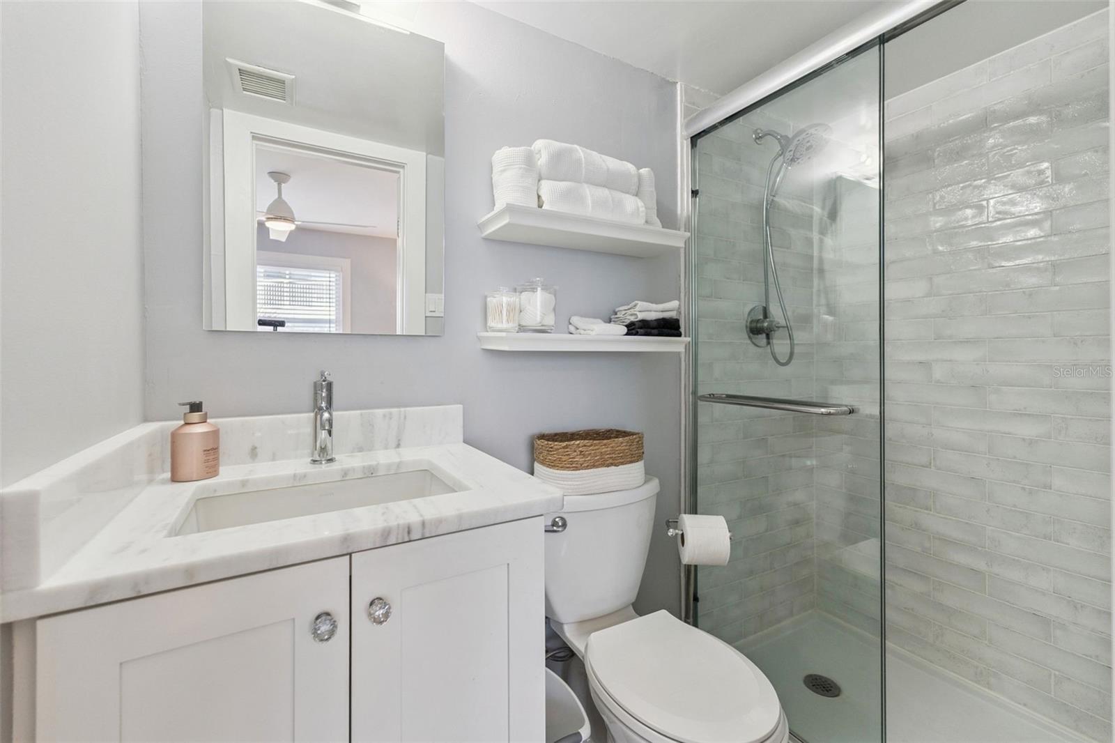 Image 21 of 40 For 513 Atlantic Avenue 33