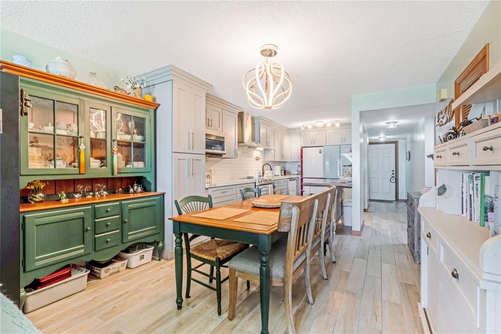 Image 4 of 28 For 2222 Ocean Shore Boulevard 102b