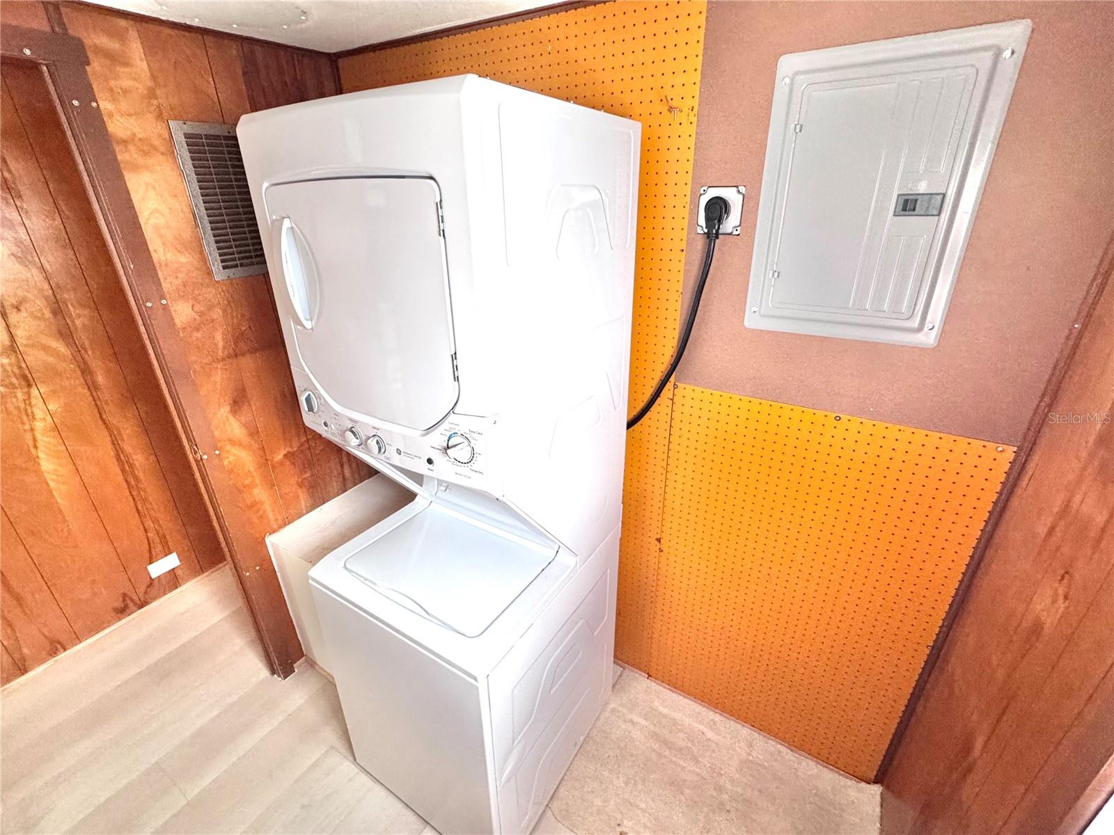 Image 11 of 31 For 5364 Christiancy Avenue