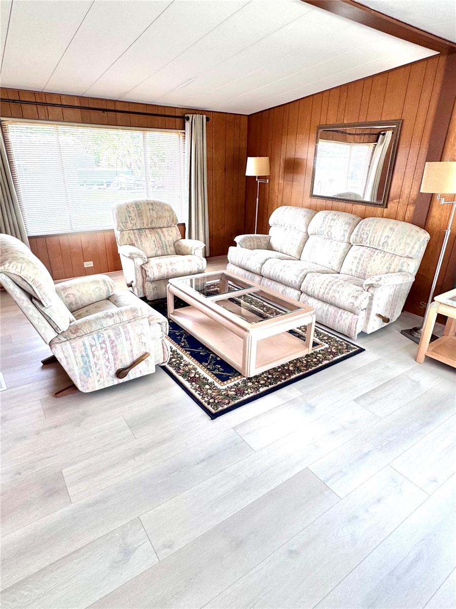 Image 16 of 31 For 5364 Christiancy Avenue