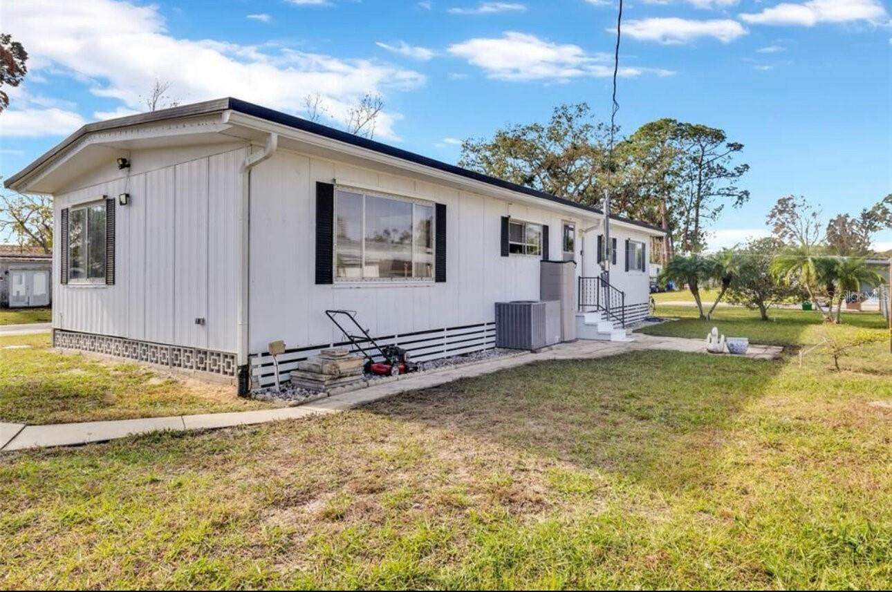 Image 26 of 31 For 5364 Christiancy Avenue