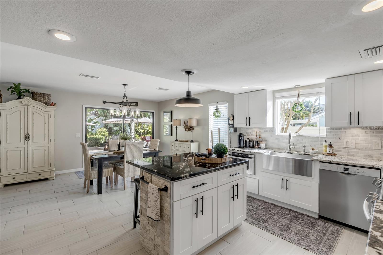 Image 17 of 100 For 4623 Atlantic Avenue