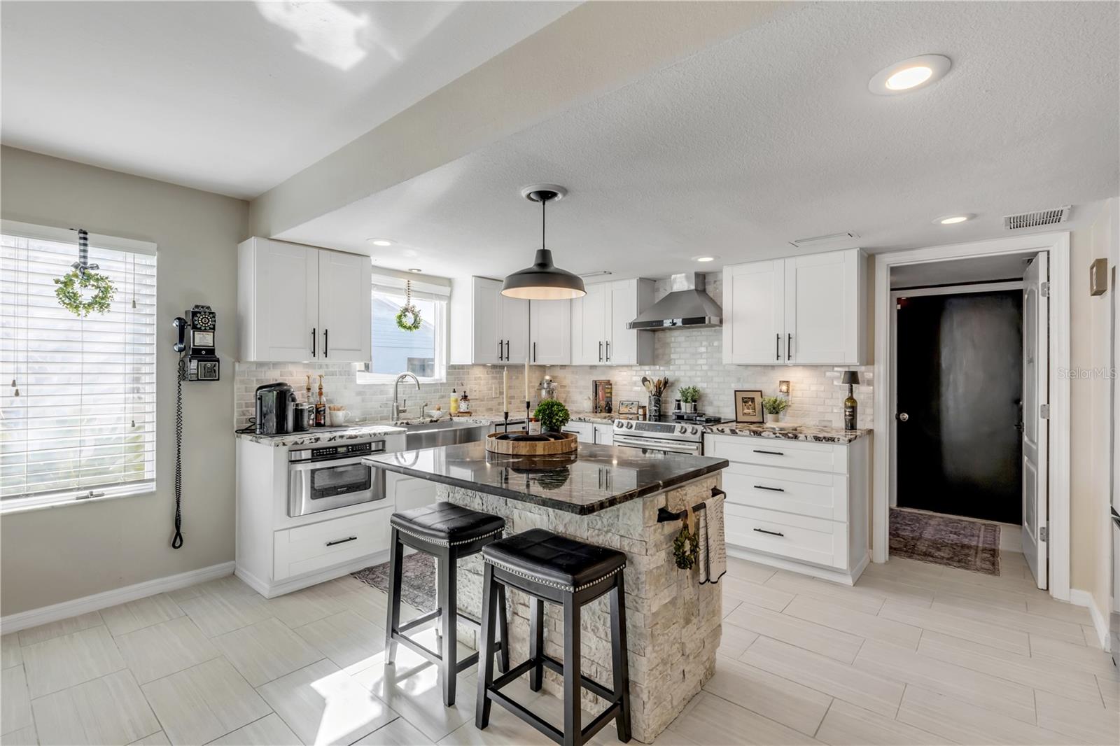 Image 4 of 100 For 4623 Atlantic Avenue