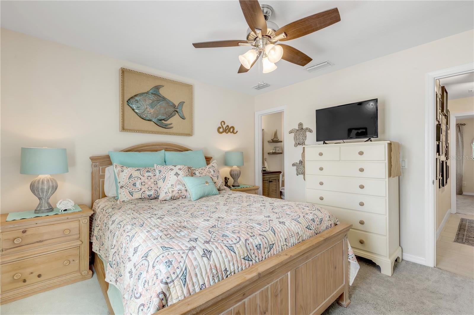 Image 41 of 100 For 4623 Atlantic Avenue