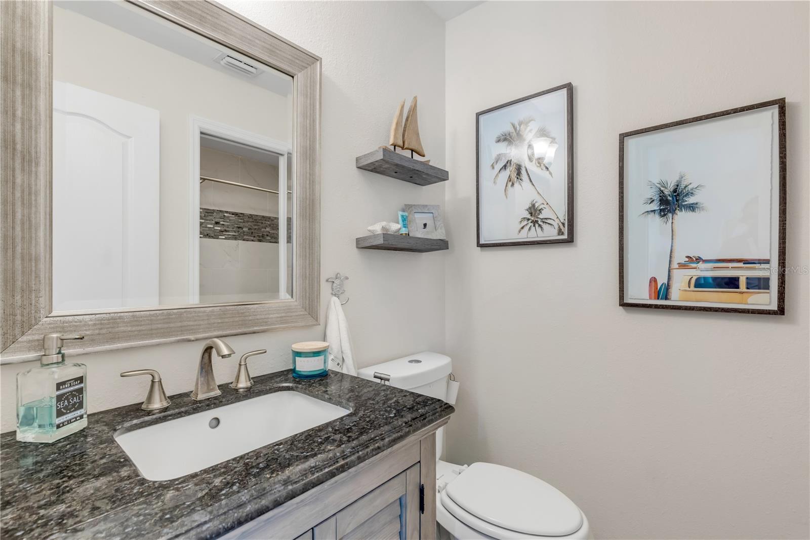 Image 43 of 100 For 4623 Atlantic Avenue