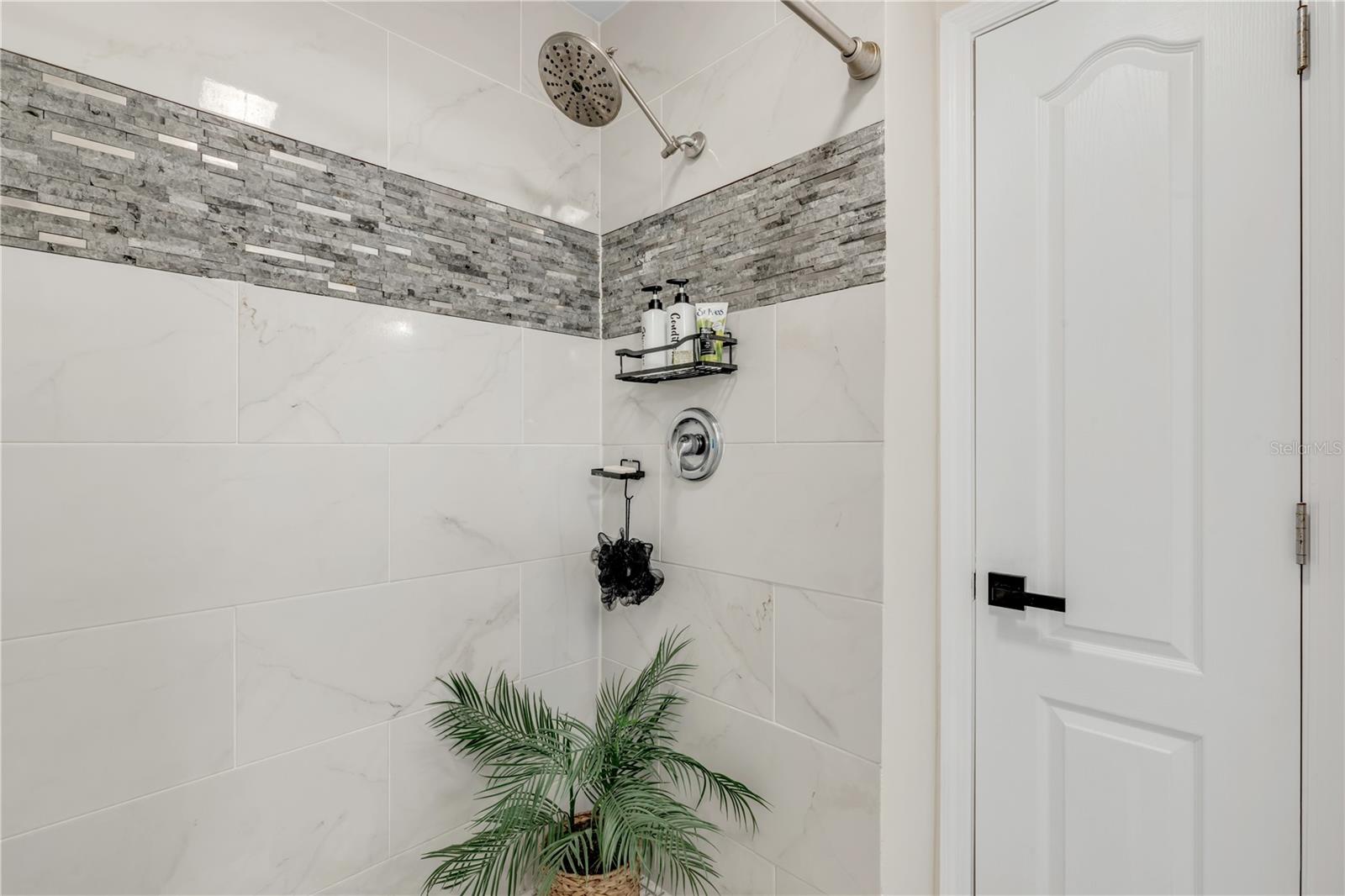 Image 44 of 100 For 4623 Atlantic Avenue