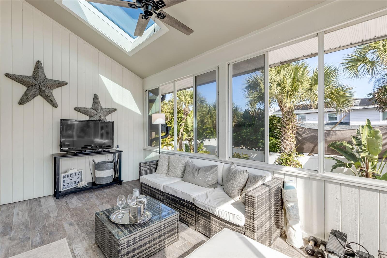 Image 58 of 100 For 4623 Atlantic Avenue