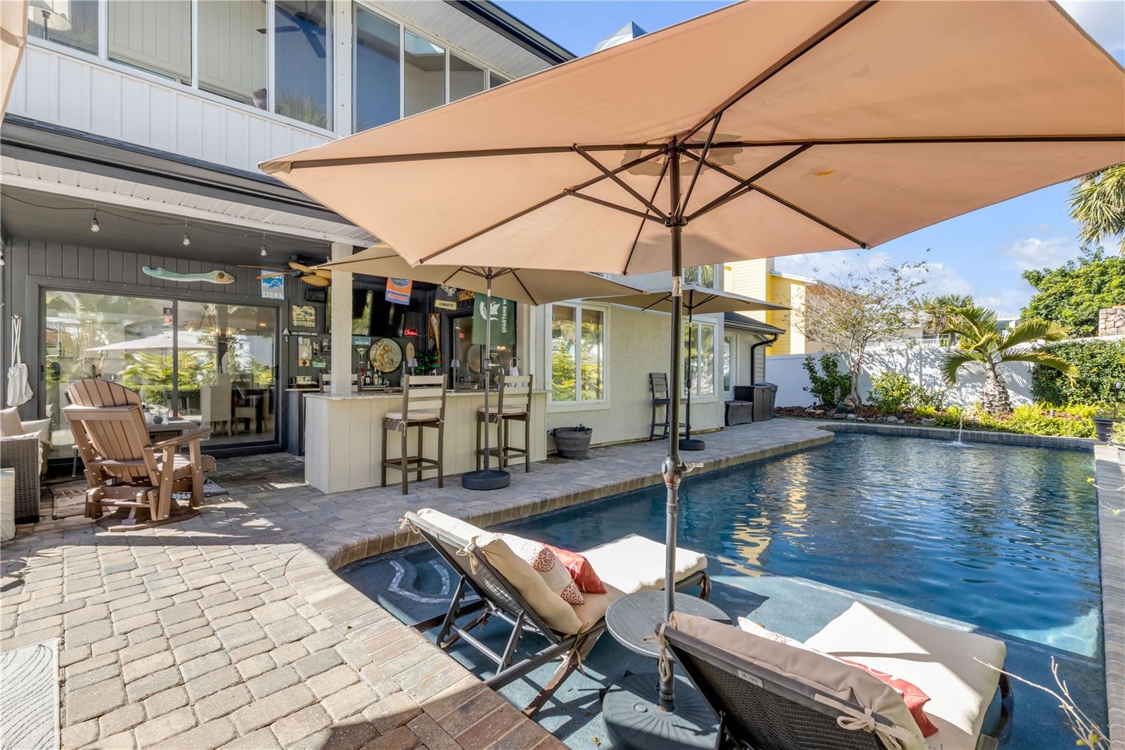 Image 73 of 100 For 4623 Atlantic Avenue