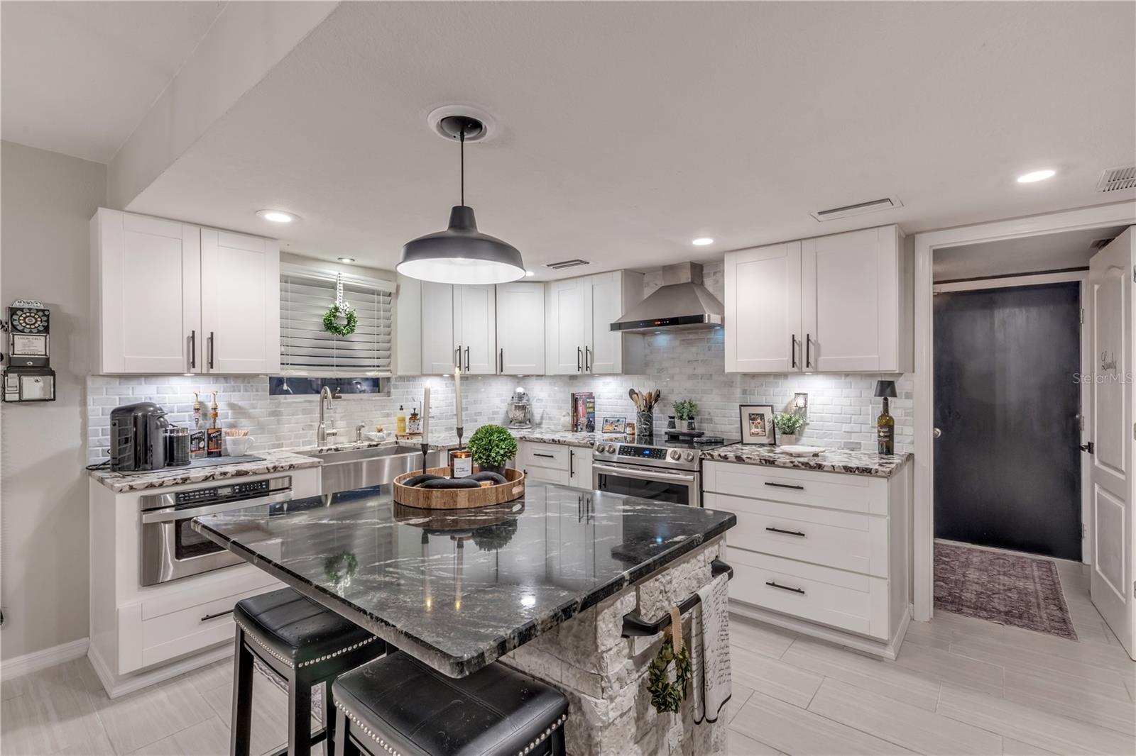 Image 86 of 100 For 4623 Atlantic Avenue