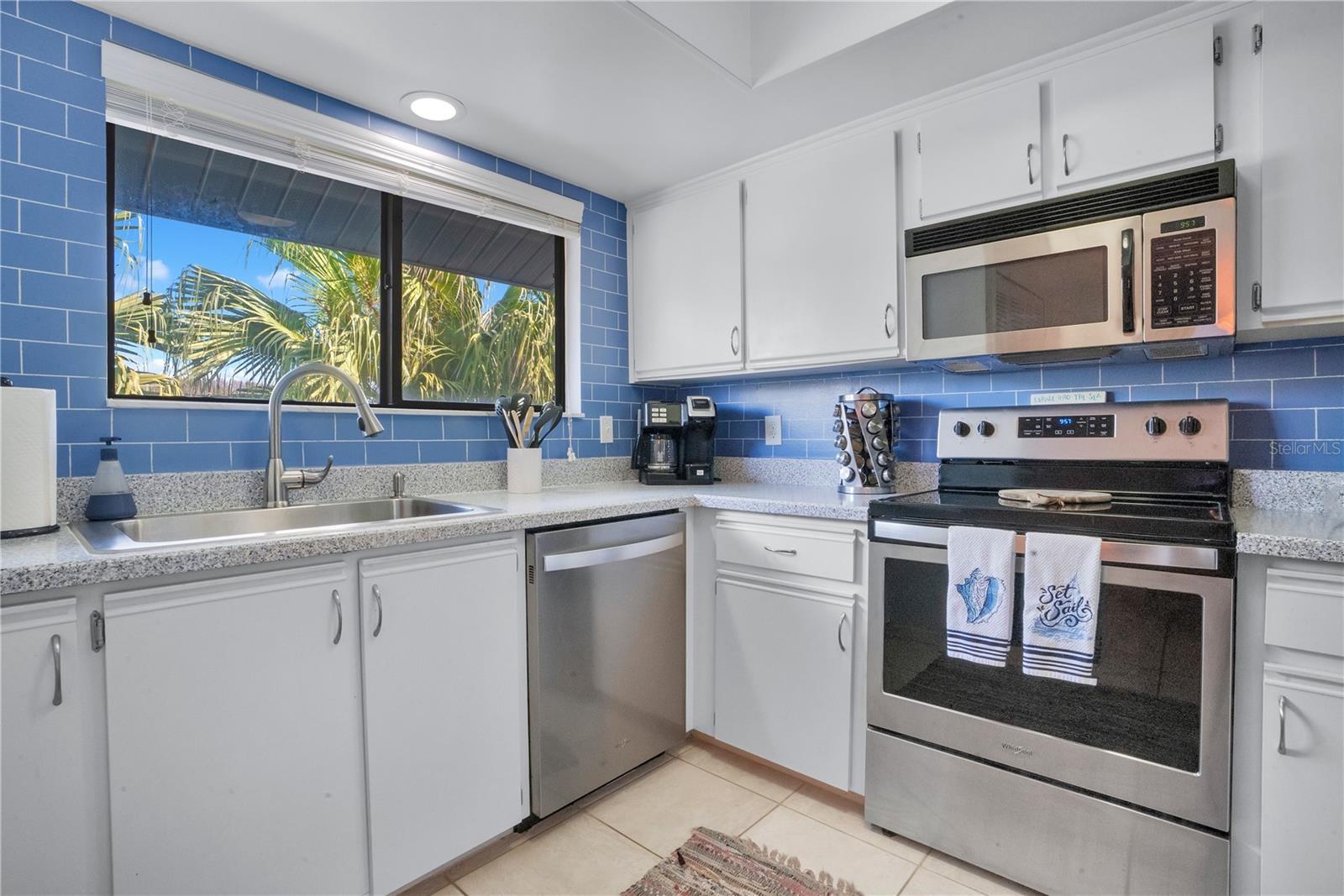 Image 11 of 35 For 4405 Sea Mist Drive 218